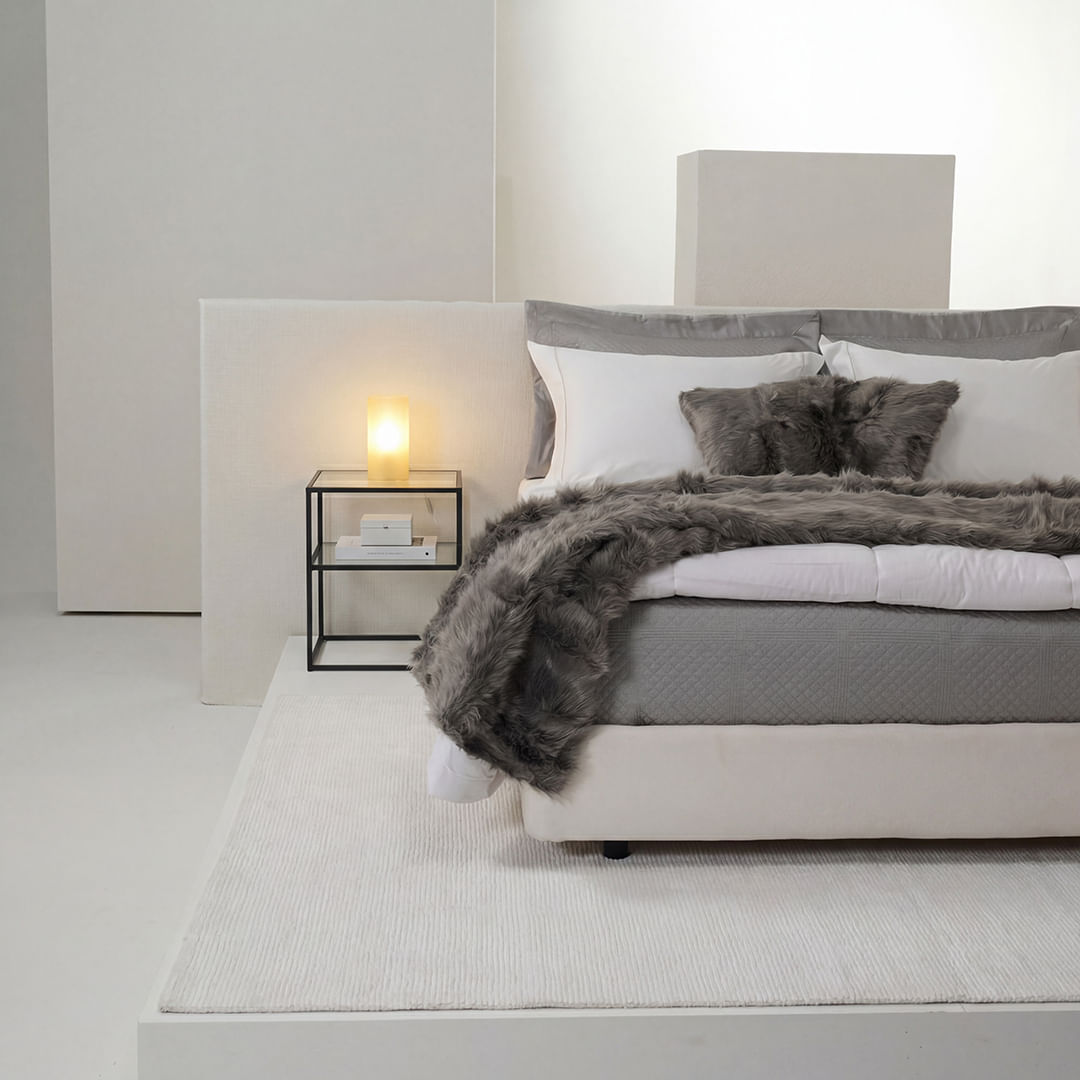 01 05 0167 Colcha Capri Com Porta Travesseiro 300 Fios  Cinza 001 - 1